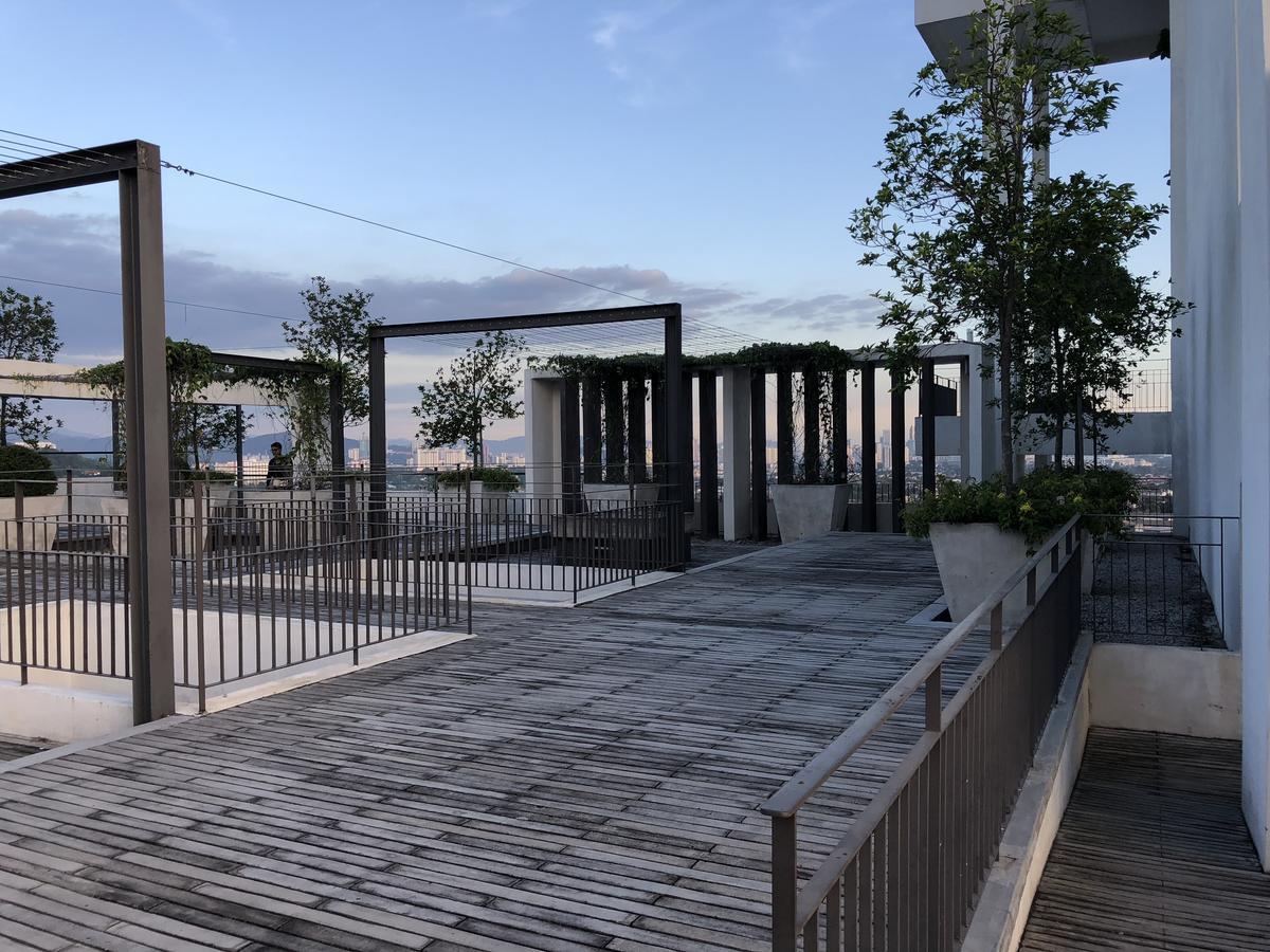 Urban 360 Suite Residence Batu-grotten Buitenkant foto