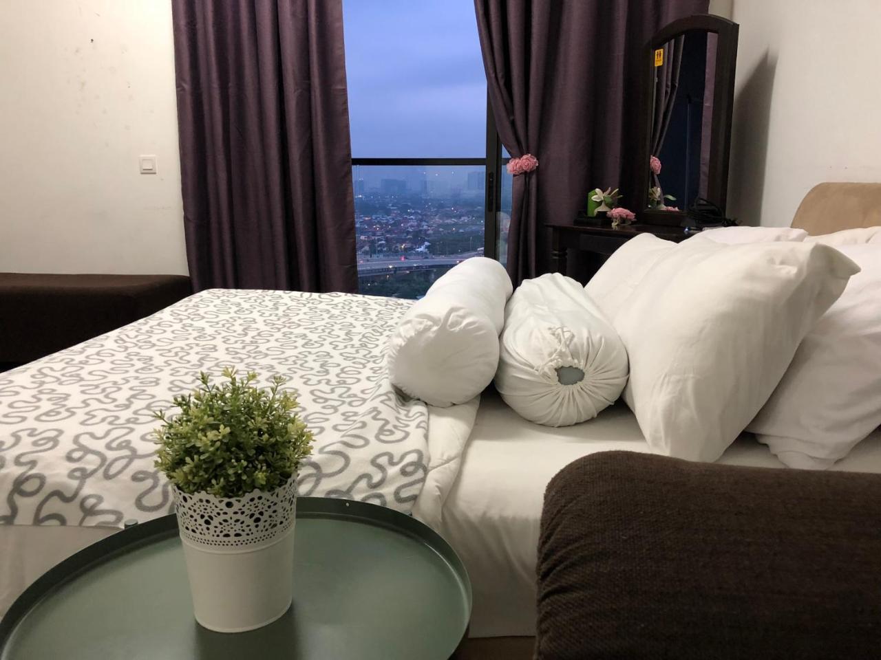 Urban 360 Suite Residence Batu-grotten Buitenkant foto